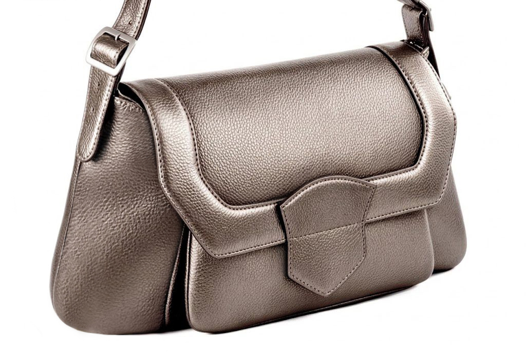 Women's bronze small shoulder bag - Front view